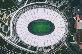 世界乒乓球锦标赛中国队在团体与单打项目中双线夺冠