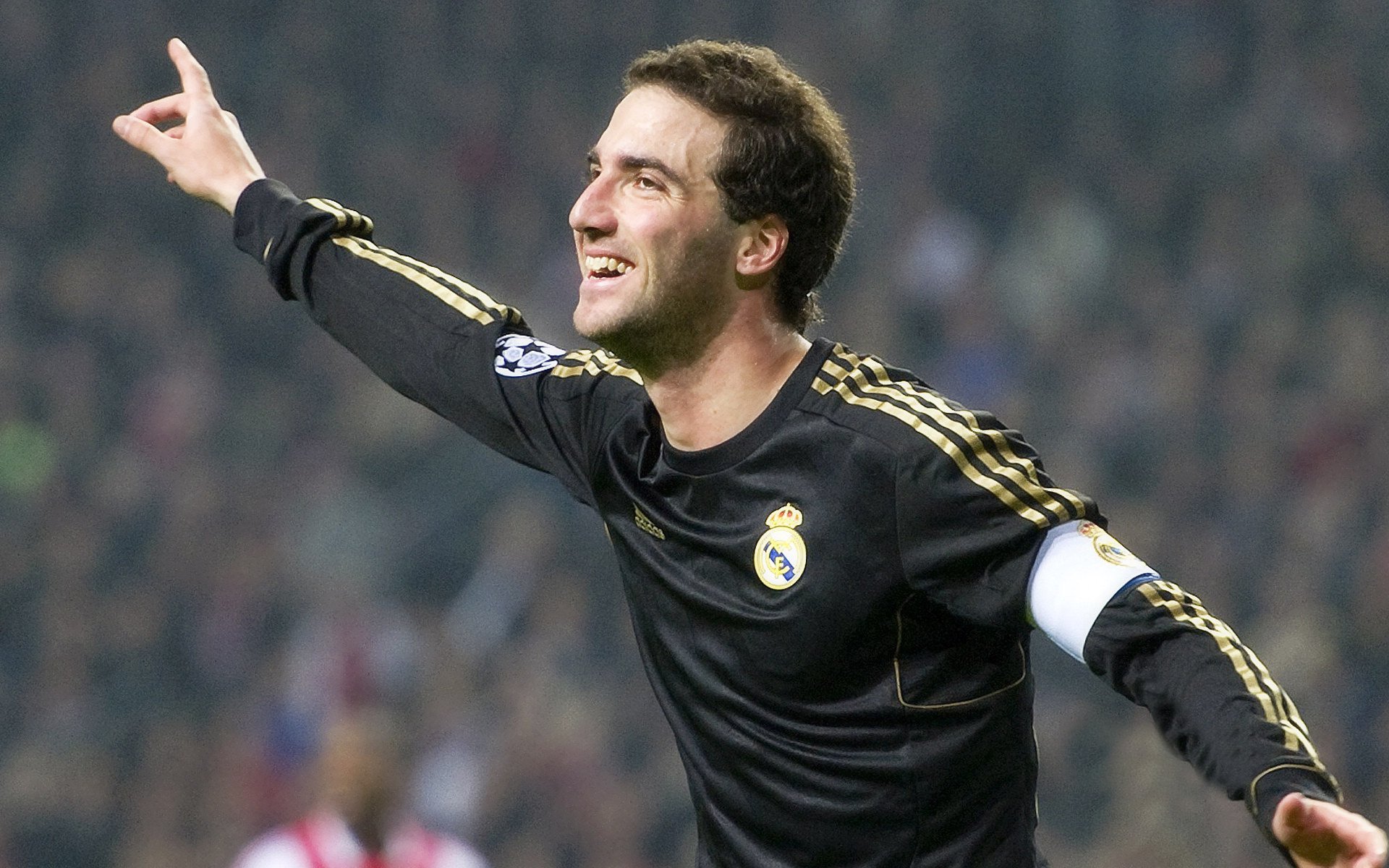 美洲杯逆境中崛起的英雄：闪耀全场的瞬间，美洲杯冠军来群里看看